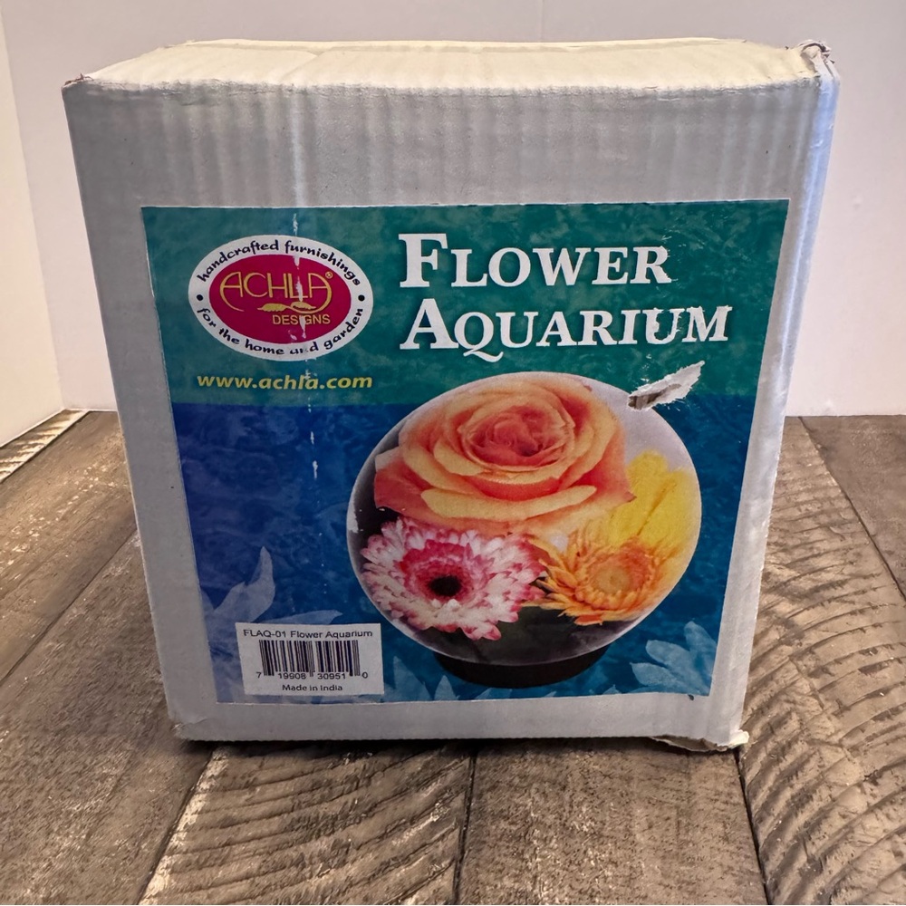 Achla Designs Glass Flower Aquarium Globe Vase Magnifier New in Box